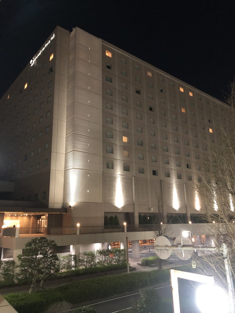 ディズニーパートナーホテルにスーツ姿は合わないよね オリエンタルホテル東京ベイ 新浦安 とめごろー Note