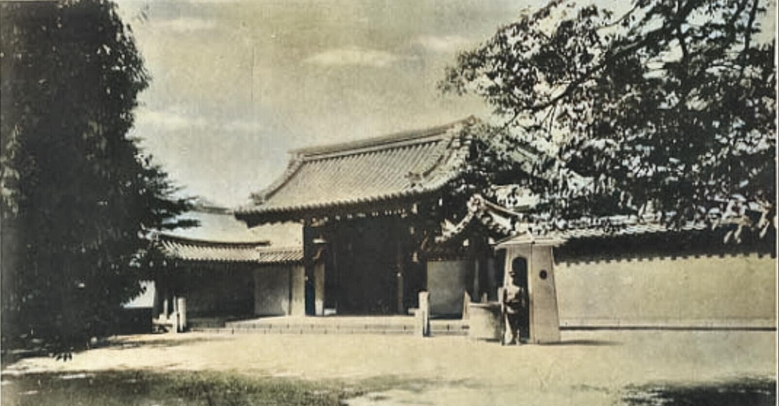 百年ﾆｭｰｽ】1920（大正9）7月2日（金）平和克復奉告祭が皇居賢所