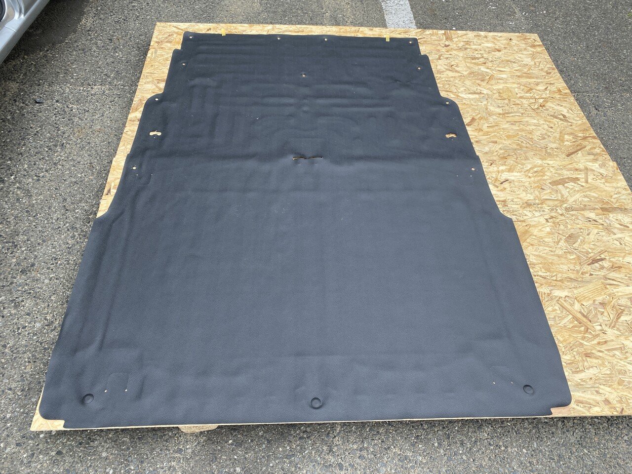 私 ダイハツハイゼットカーゴに乗っております 車中泊できる様にじっくり改造中 この前の週末は荷台にコンパネ 貼る作業しておりました 久しぶりに筋肉痛ですな トホホン トクホン K2pman Note