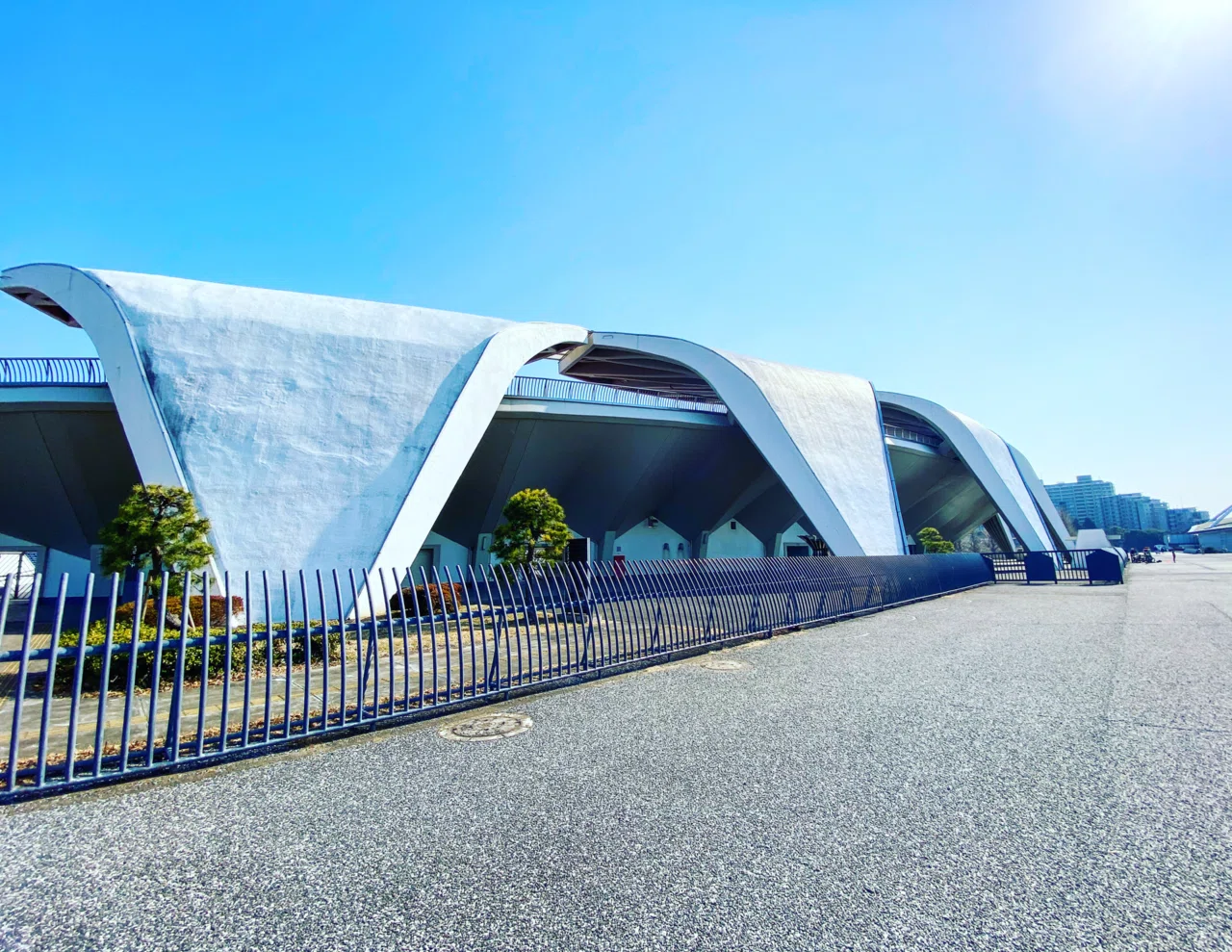 東京建築巡り 駒沢のステキなピロティ Tanrock 東京の建築 アート巡りを毎日発信 Note
