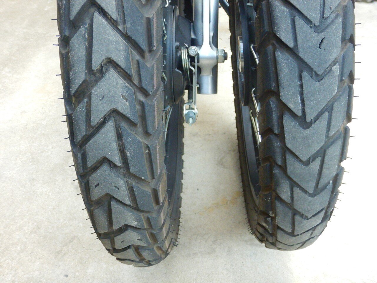 クロスカブ110 リヤタイヤ交換する フランキー Note クロスカブ110 リヤタイヤ交換する フランキー Note