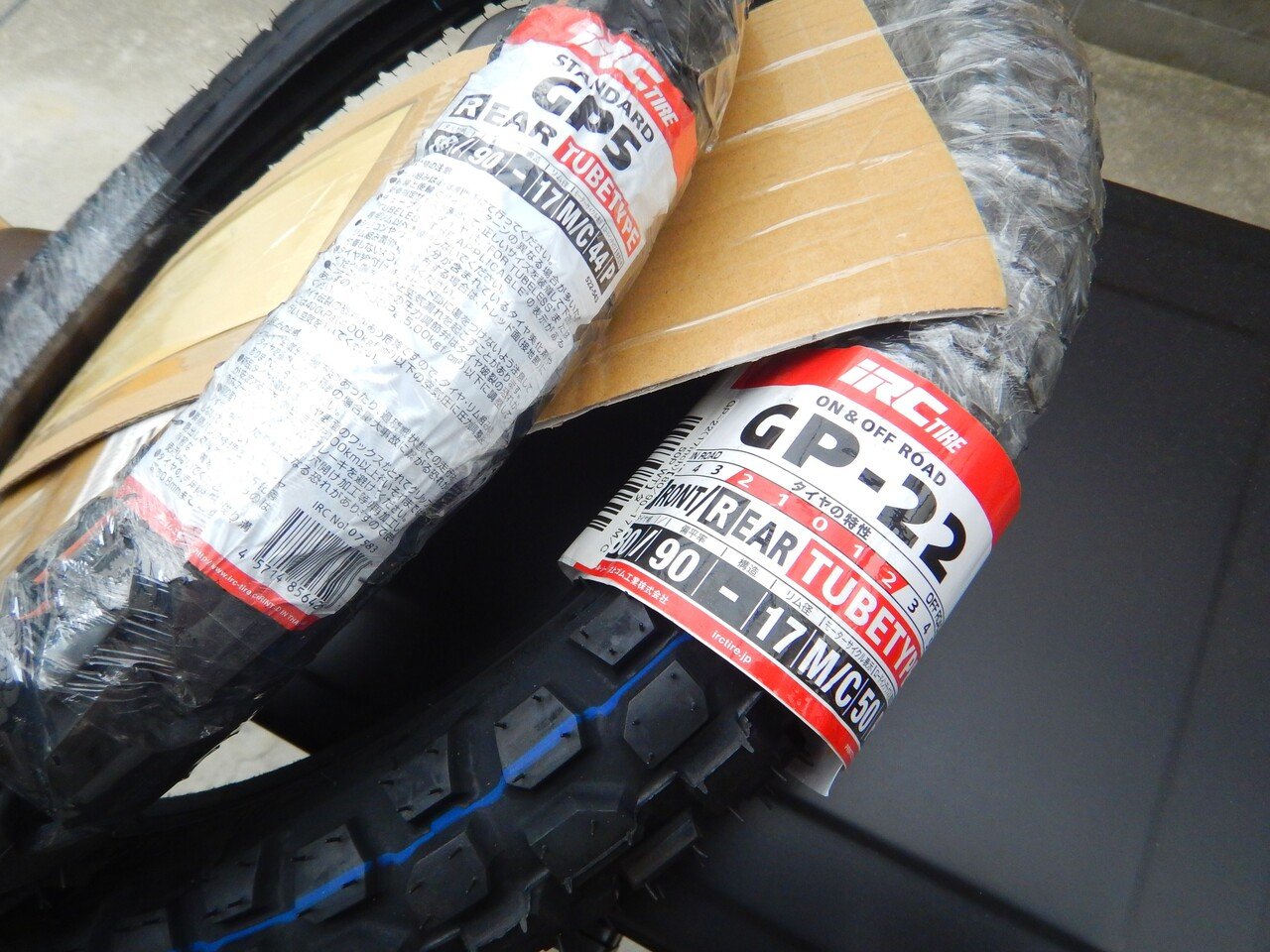 クロスカブ110 リヤタイヤ交換する フランキー Note クロスカブ110 リヤタイヤ交換する フランキー Note