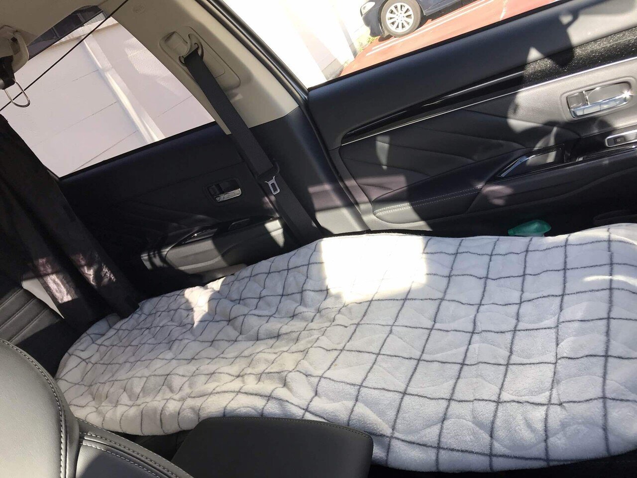 車中泊に潜む エコノミークラス症候群 のリスク １年間 被災地で車中泊して考えた災害と避難part３ 佐々木夏美 Note