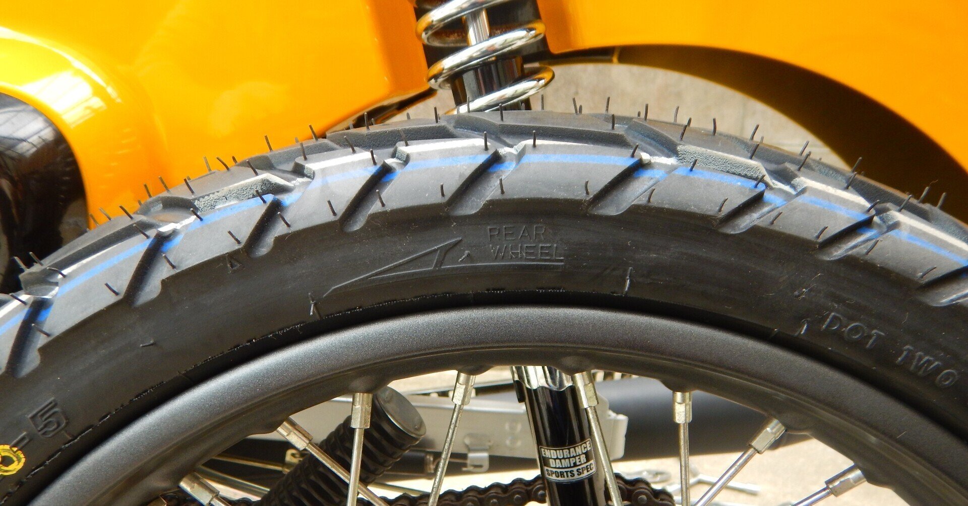 クロスカブ110 リヤタイヤ交換する フランキー Note クロスカブ110 リヤタイヤ交換する フランキー Note