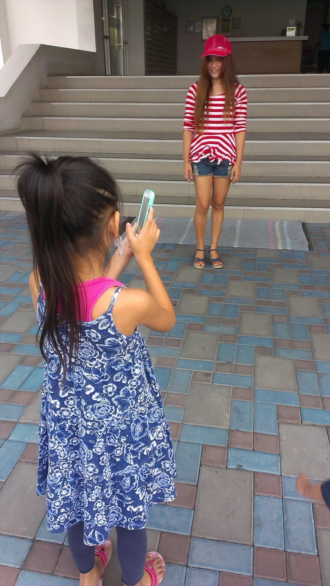 タイ人の自撮りの裏側 在住歴年が話したい本当のタイと見てきたこととうまい話と Note タイ人の自撮りの裏側 在住歴年が話したい本当のタイと見てきたこととうまい話と Note