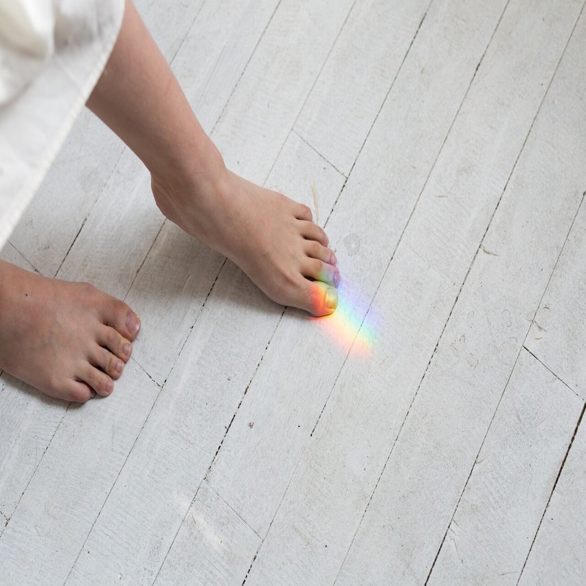 鮮やかな虹色で いつもの日常にときめきを彩る 一期一会の色が生みだす Prismの心踊るプロダクト Iichi Note