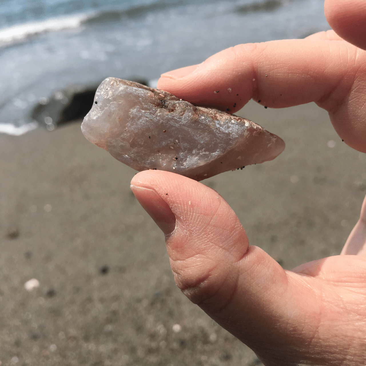 瑪瑙を拾いにいく｜みかみ まき