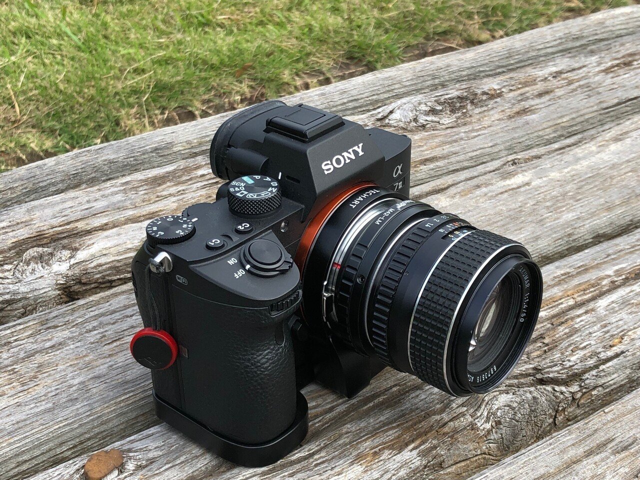 40年前の標準レンズと最新のレンズは実際どれくらい画質が違うのか撮り