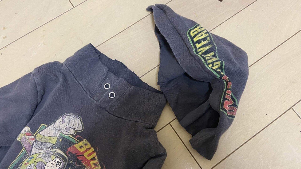 子供服のフードを取って 保育園仕様にリメイク 糸 Note 子供服のフードを取って 保育園仕様にリメイク 糸 Note