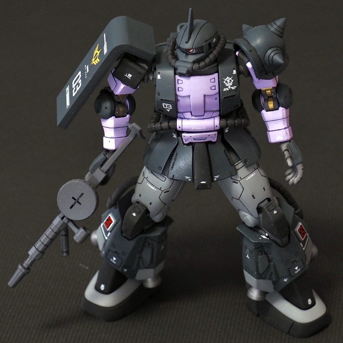 【全塗装、完成品】ザクII 黒い三連星仕様 Ver.2.0 高機動型ザクⅡ/黒い三連星仕様：バックショットの衝撃を再び。｜Reiji