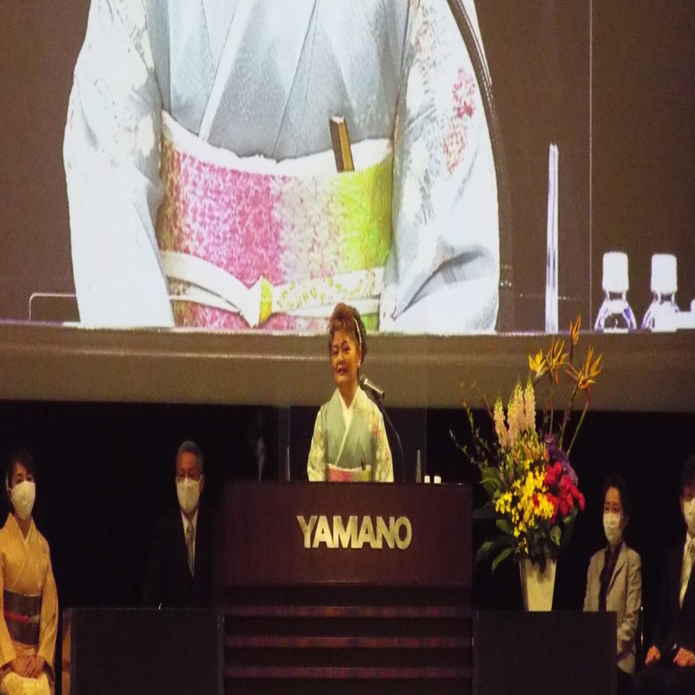 山野美容専門学校 73期 入学式 午前と午後に分けて開催 女性モード社 美容師向け専門出版社 Note