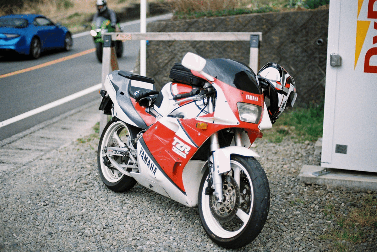 tzr250 サイドカウル ウェビックガレージセール | ヤマハ TZR250 1KT FRP製 アンダー