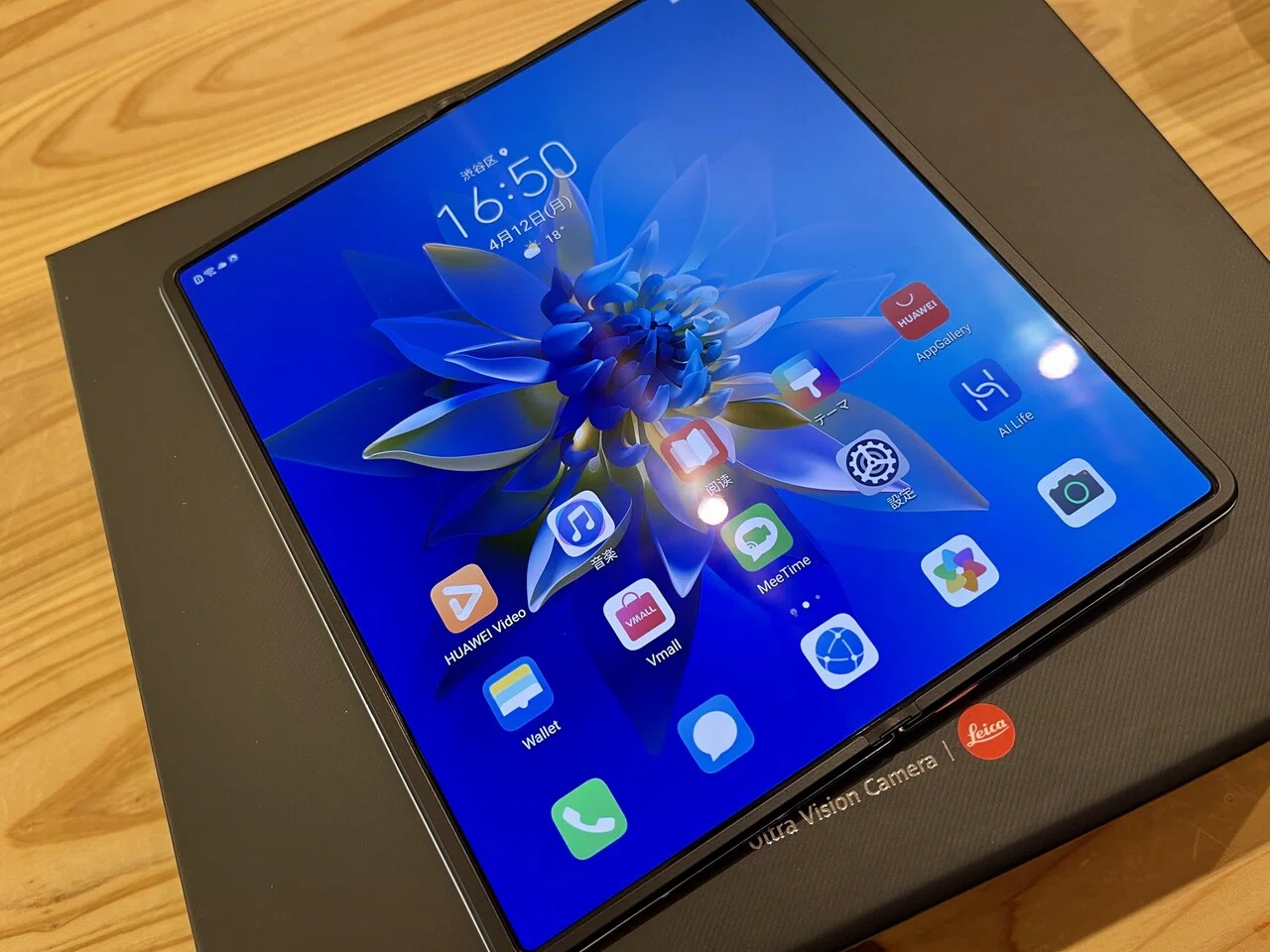 現在最強のフォルダブルスマートフォン Huawei Mate X2が届きまして