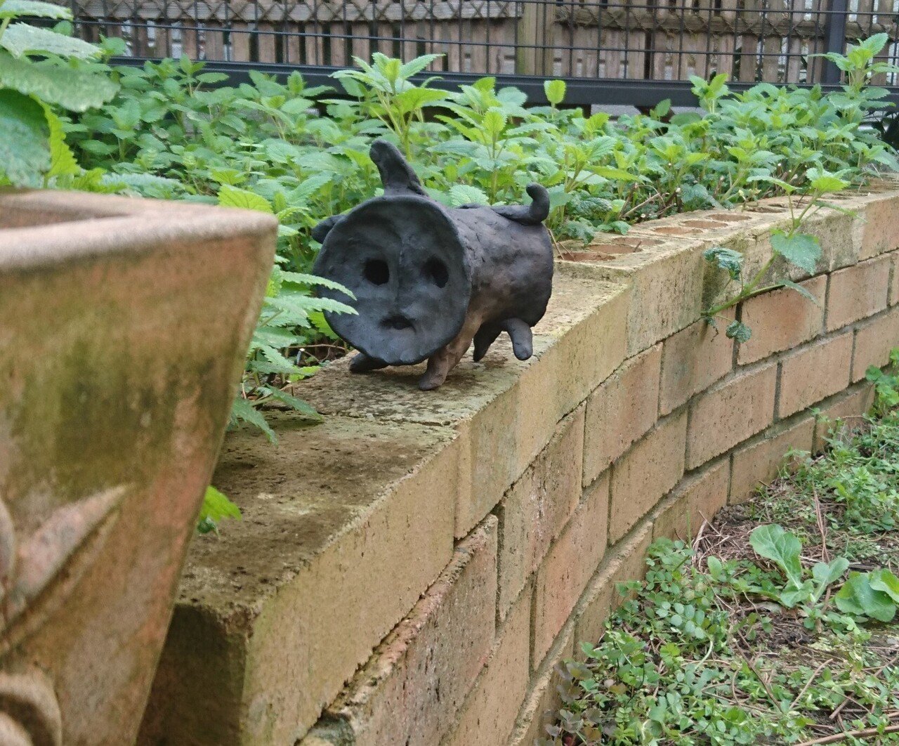 第1回 「岡本太郎記念館」を訪ねて／「犬の植木鉢」をつくる