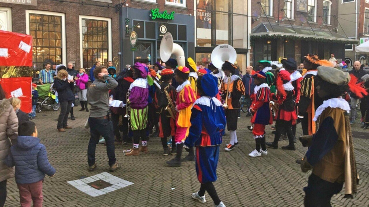 りばいばる 108 シンタクラース 17 英語できない手に職もないパパ 村上家の6姉妹 オランダ移住物語 Note りばいばる 108 シンタクラース 17 英語できない手に職もないパパ 村上家の6姉妹 オランダ移住物語 Note