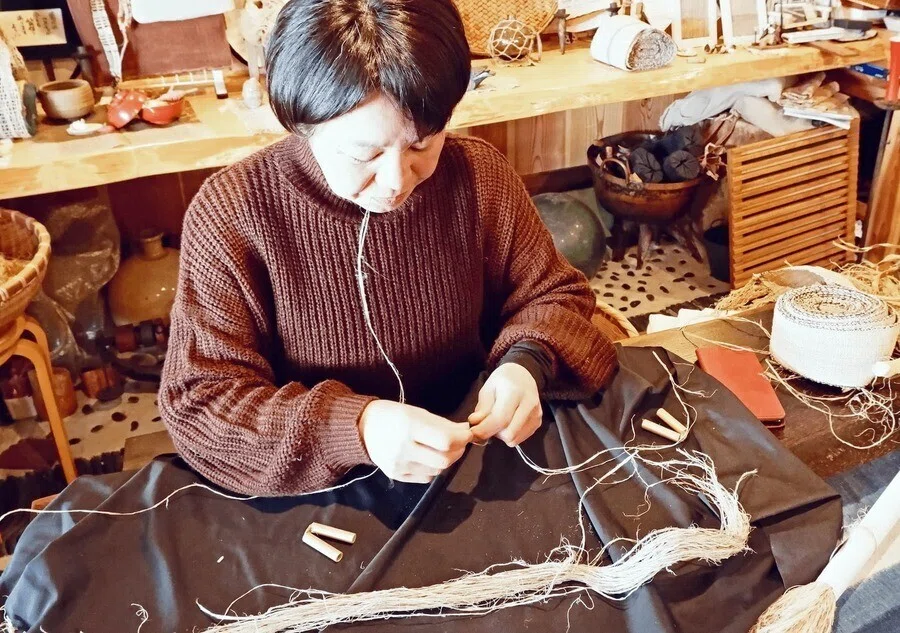 藤の生命力と人々の思いが宿る、澄んだ自然布「丹後の藤織り」｜宮津市広報