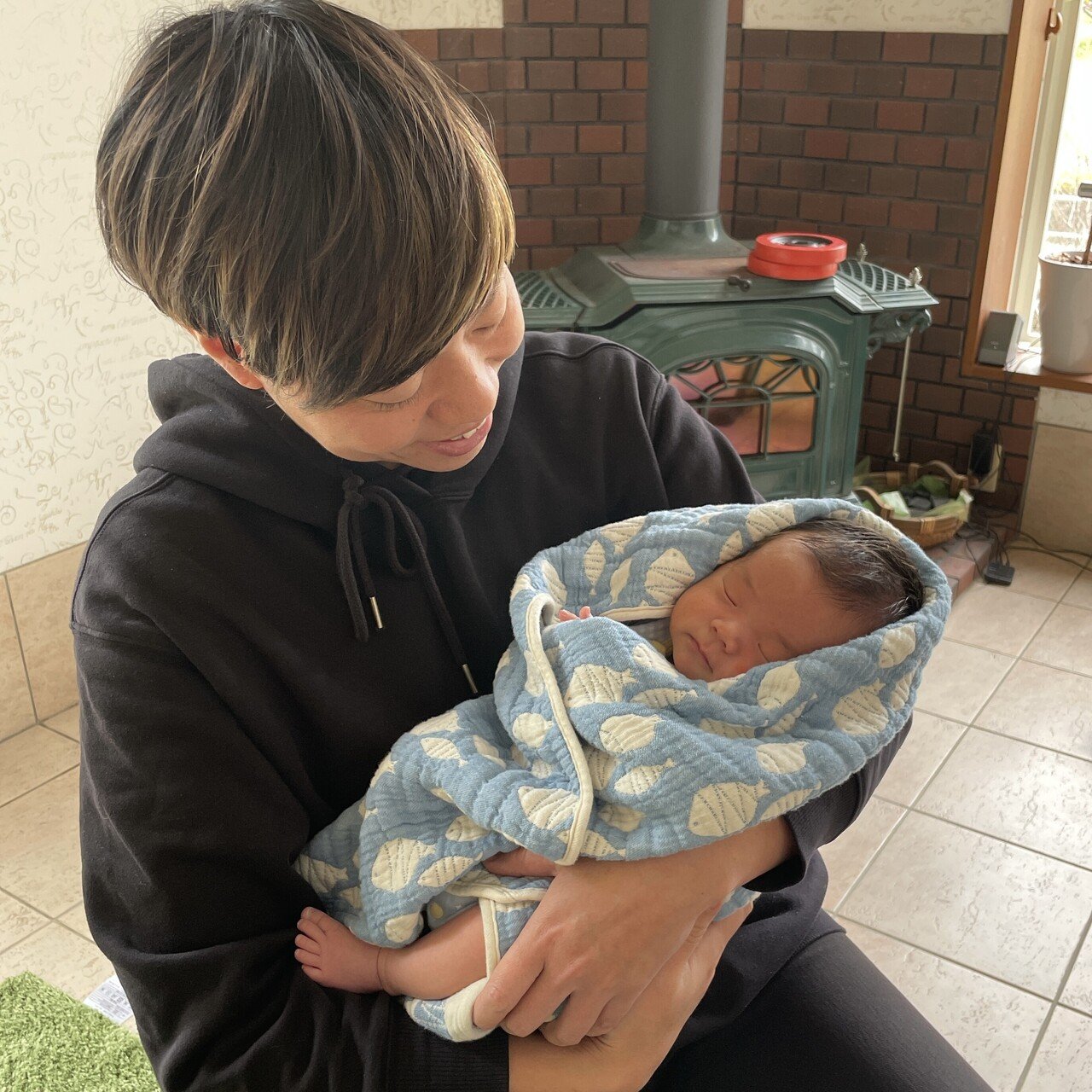 生まれたての赤ちゃんに会ってきました 赤ちゃんや子どもたちに追いつかれないくらい私も成長するぞって決意を新たに帰宅しました 赤ちゃんに会って癒される 赤ちゃんから刺激受ける やる 長尾 瞳 アトリエme Note 生まれたての赤ちゃんに会ってきました 赤ちゃんや子どもたちに追いつかれないくらい私も成長するぞって決意を新たに帰宅しました 赤ちゃんに会って癒される 赤ちゃんから刺激受ける やる 長尾 瞳 アトリエme Note