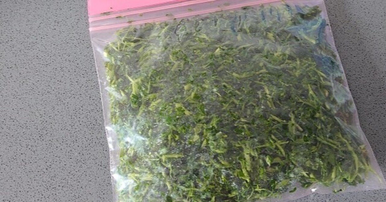 我が家のレシピ 多すぎるイタリアンパセリは冷凍保存 澤井英里 Note 我が家のレシピ 多すぎるイタリアンパセリは冷凍保存 澤井英里 Note