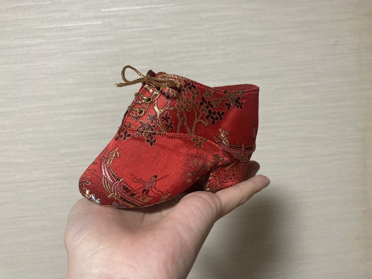 推進 歌う ミシン 纏足 靴 画像 欠点 関係 ビート