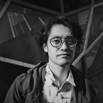 山岡 潤一              山岡 潤一