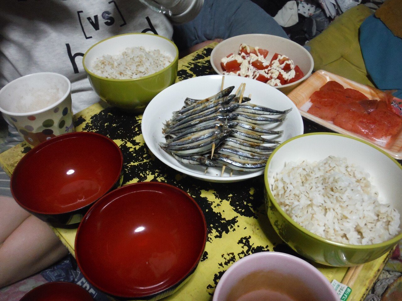 夕食 一昨日 昨日 本日 一昨日 キビナゴの焼き魚 明太子 トマトサラダ あさりの味噌汁 昨日 キャベツとシラスのペペロンチーノ 総菜 玉子焼 唐揚げ 今日 岐阜タンメン おにぎり弁当 Popodoll Note