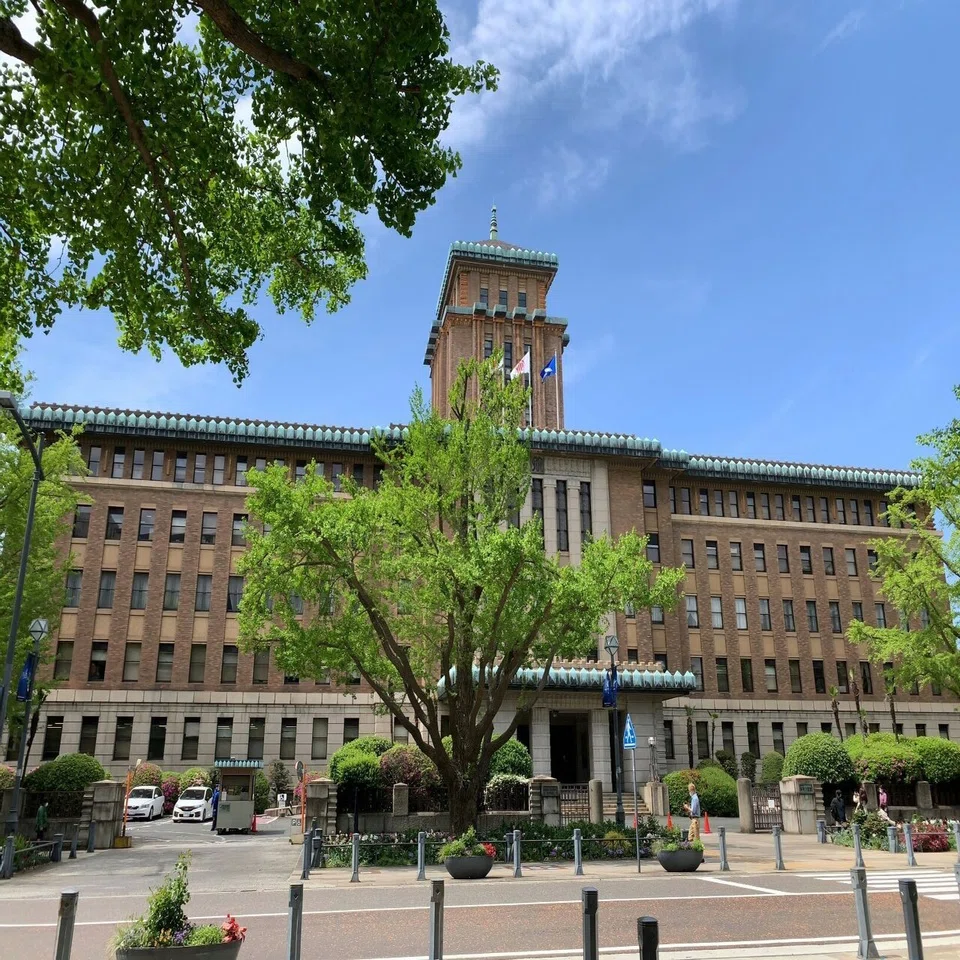 キングの名称にふさわしい重厚な風格を持つ「神奈川県庁本庁舎」（その