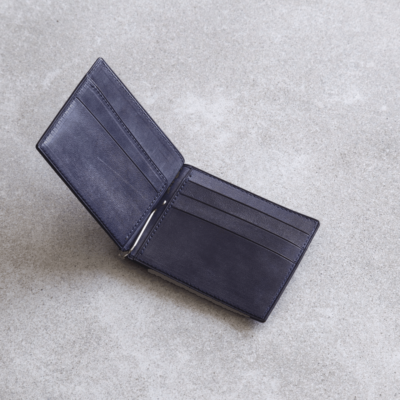 マネークリップに新色です。ブライドルレザーNavy｜BRUSH