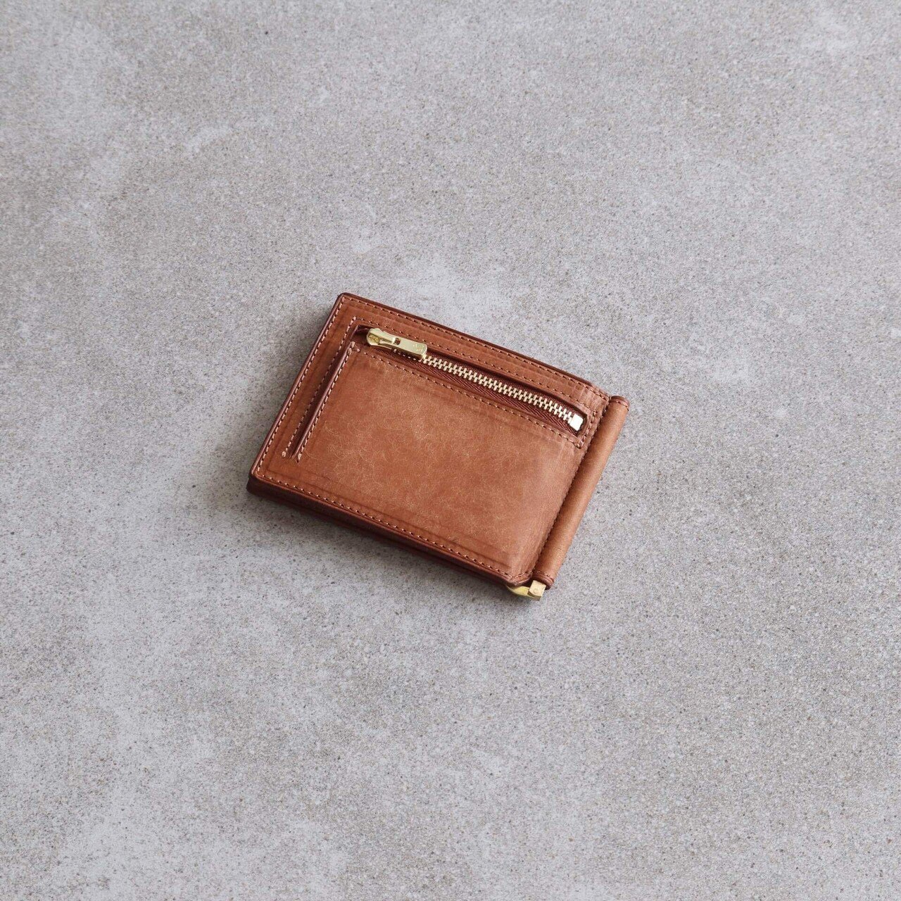 マネークリップに新色です。ブライドルレザーNavy｜BRUSH