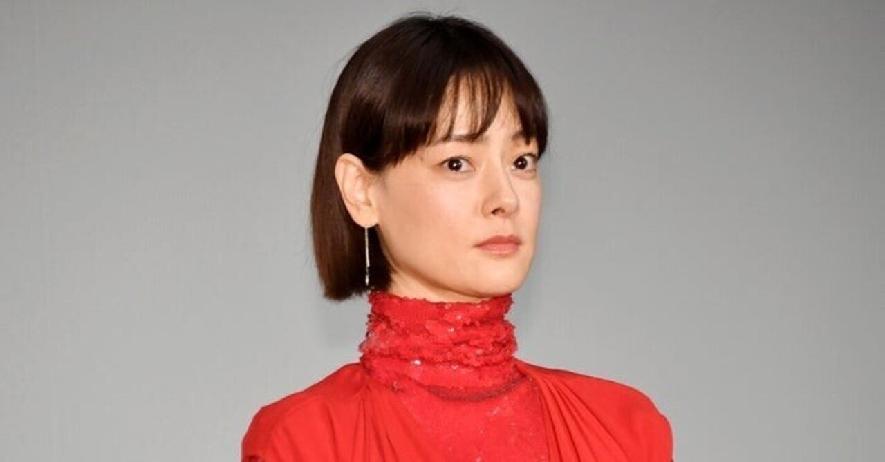 女優ノート 市川実日子さん あく Note