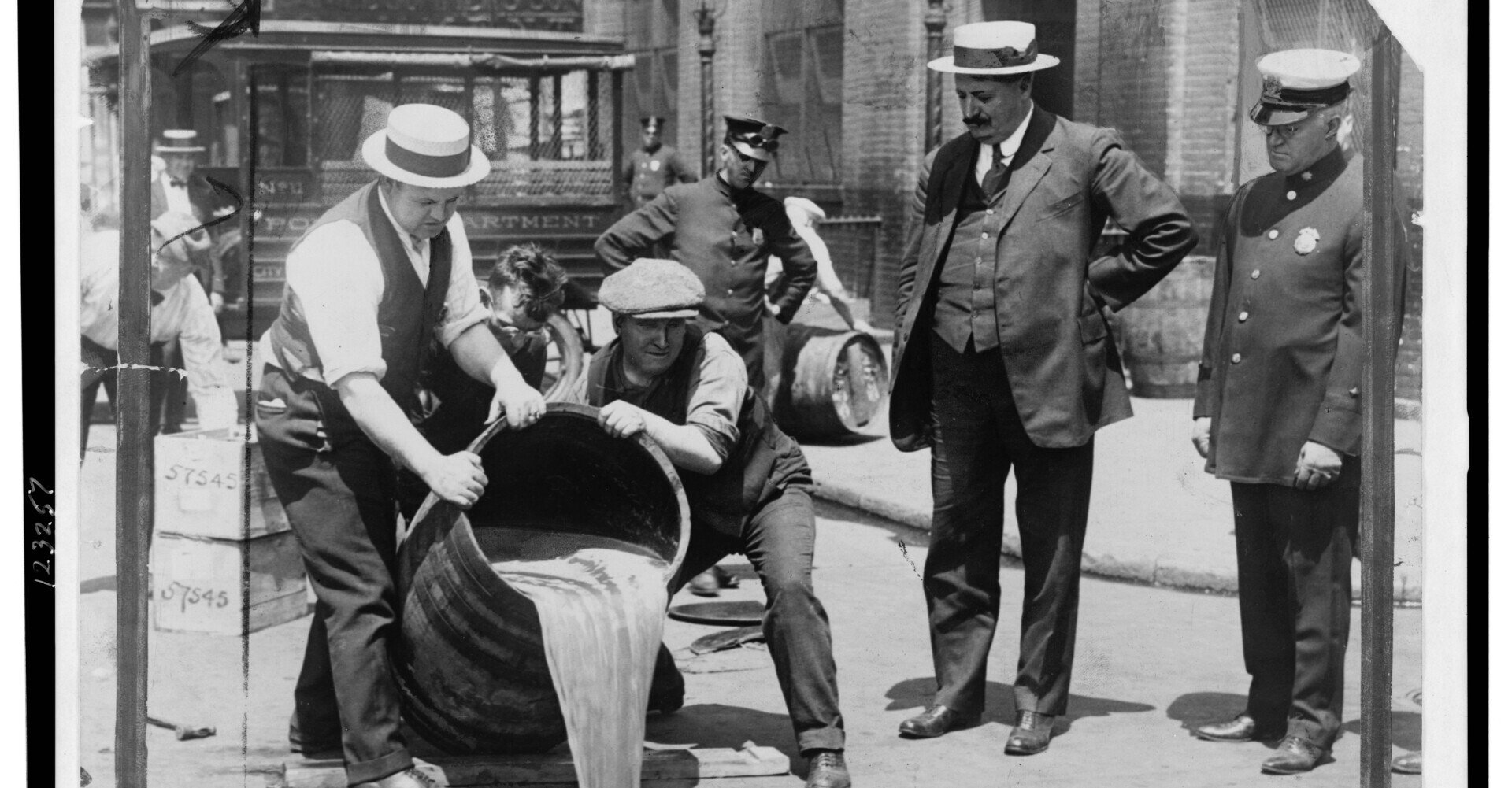 アメリカの「本家」禁酒法の知られざる実像｜三城俊一/歴史ライター