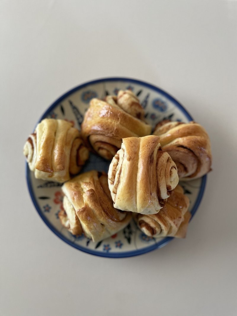 映画とか本とか かもめ食堂 自分を傷つけながら 菫色 Note