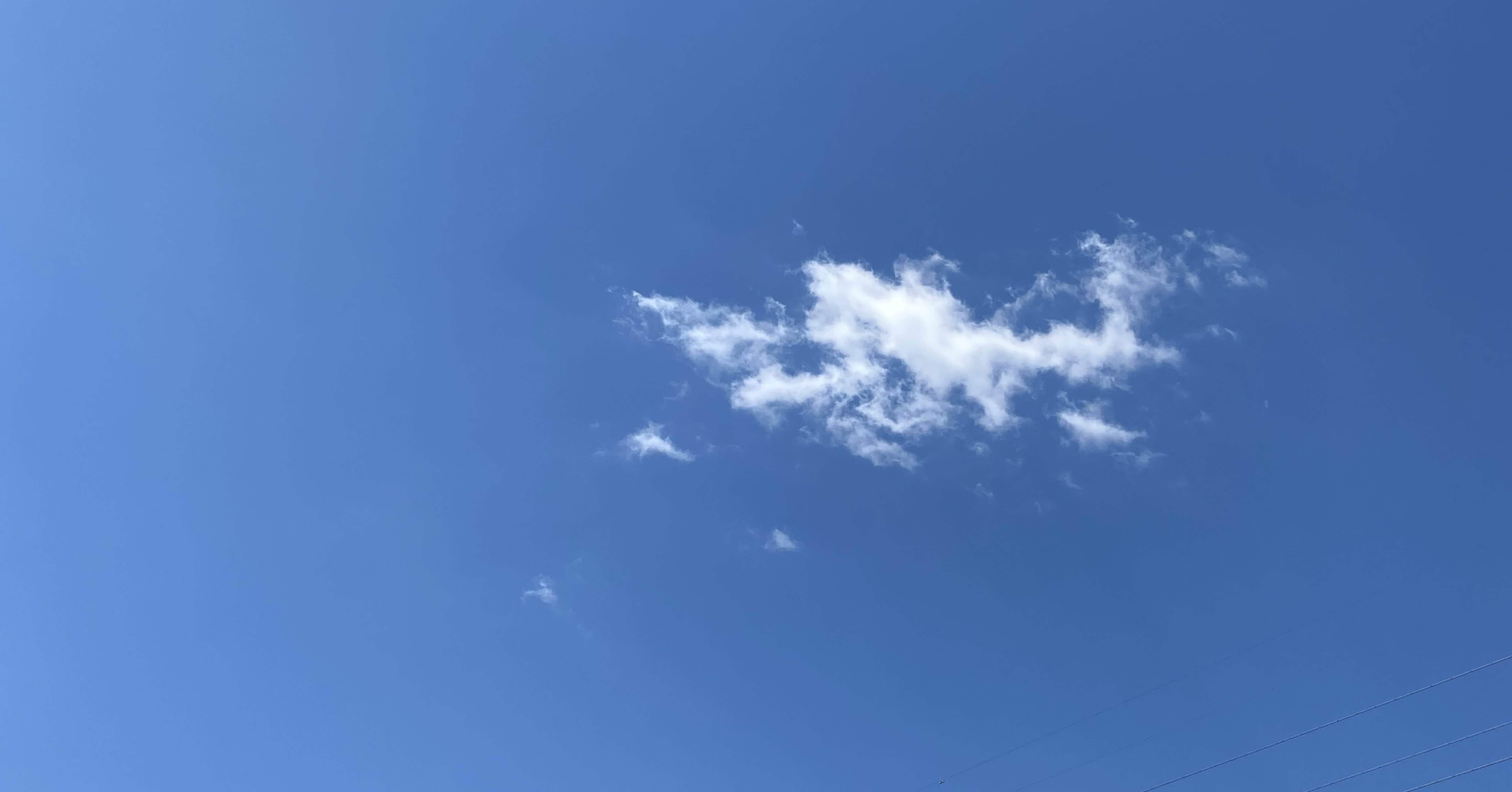 今朝の雲 今朝の雲 雲がぽっかり浮いている ツル Note