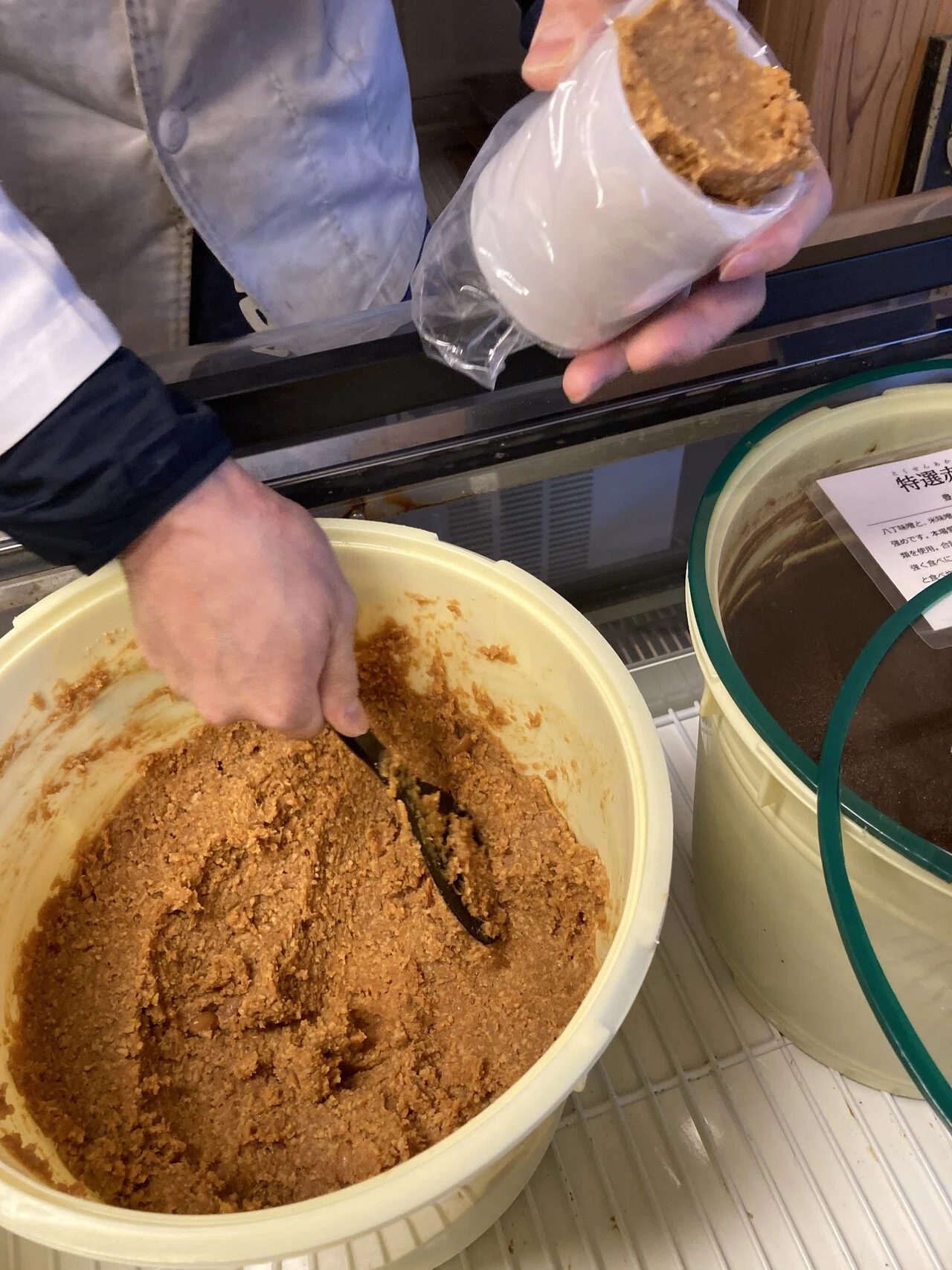 大津市・九重味噌】甘みは当然、香りが命。無添加手作り「極上白味噌