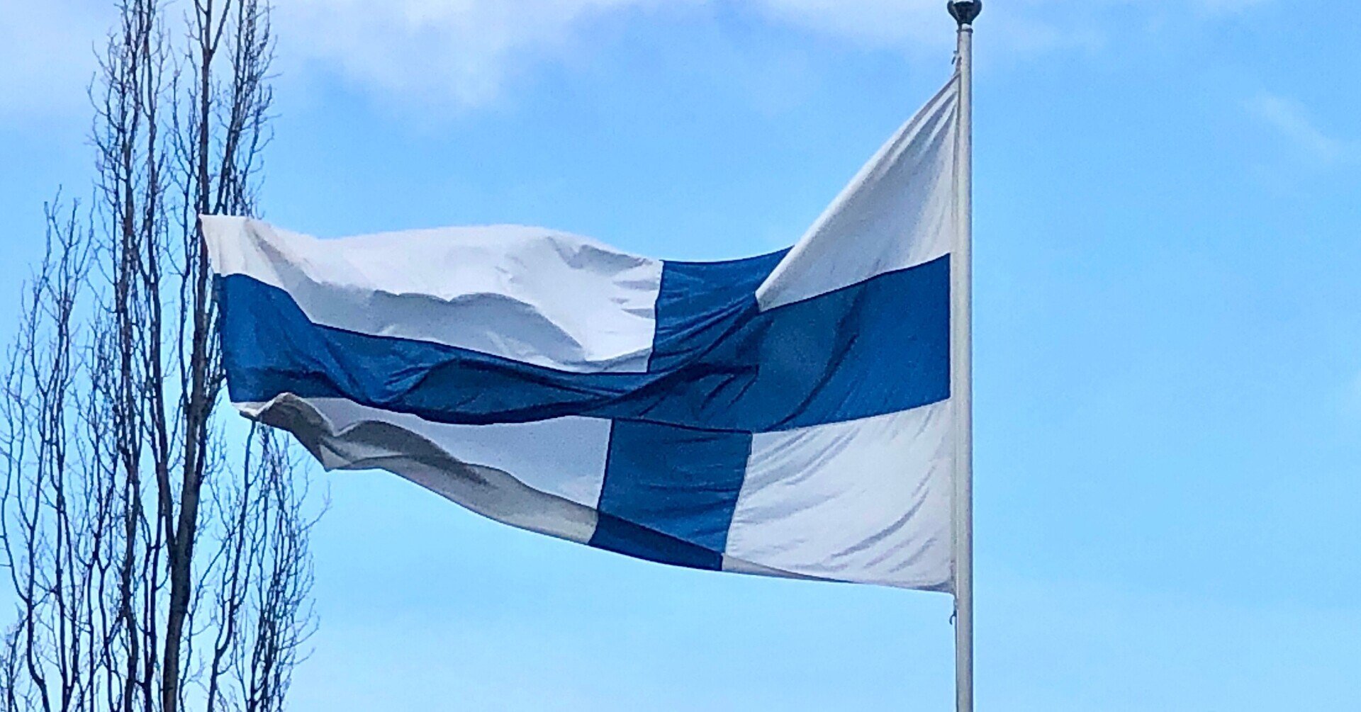 北欧 喜びも悲しみも国旗とともに フィンランドの 国旗掲揚日 北欧で芸人 Gen Takagi これもリアルなフィンランド Note 北欧 喜びも悲しみも国旗とともに フィンランドの 国旗掲揚日 北欧で芸人 Gen Takagi これもリアルなフィンランド Note