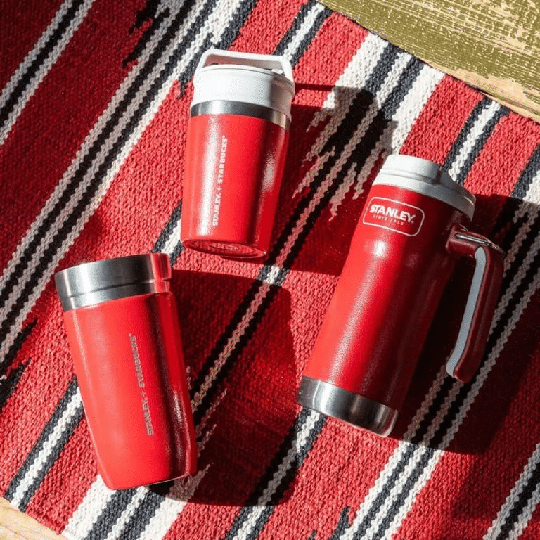 スターバックス×スタンレーの新作がホリデーの装いになって登場