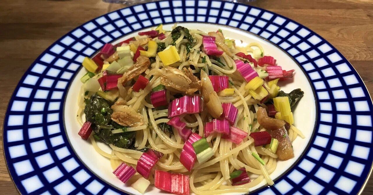 オリジナル創作料理 カラフル野菜 スイスチャード で レインボーパスタ を作ってみたよ ニャニョーヌのたからもの Note オリジナル創作料理 カラフル野菜 スイスチャード で レインボーパスタ を作ってみたよ ニャニョーヌのたからもの Note