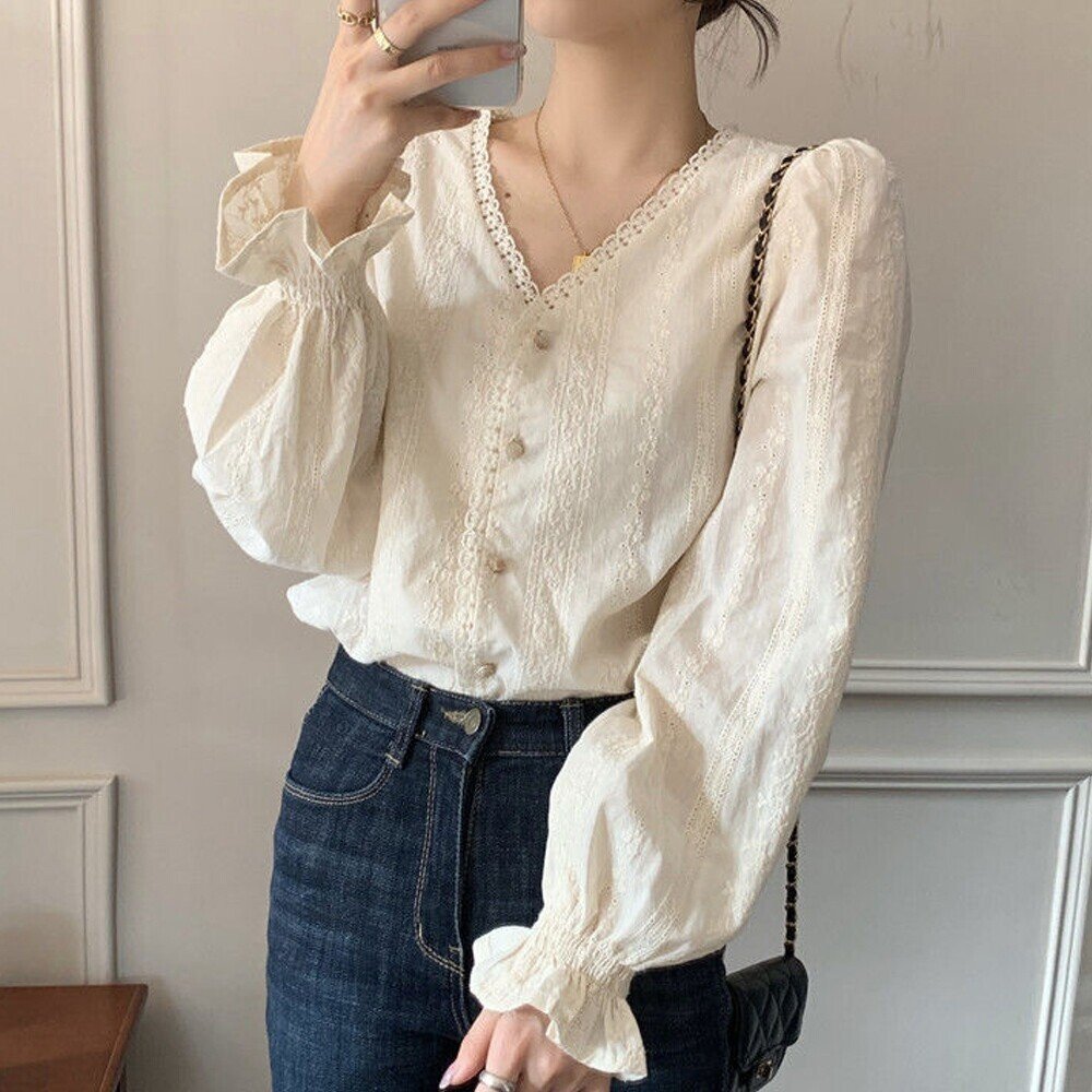 Vネックで胸元すっきり 女性らしい華やかトップス スカラップレーストップス パフスリーブトップスベージュ Myfavoriteitemsstore Note Vネックで胸元すっきり 女性らしい華やかトップス スカラップレーストップス パフスリーブトップスベージュ Myfavoriteitemsstore Note