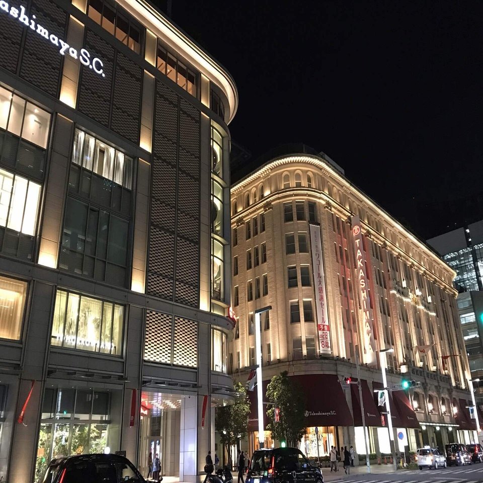 モスクワじゃなくて銀座にある 赤の広場 に行ったらとんでもなく美味しいパンとサワークリームを見つけた ニャニョーヌのたからもの Note