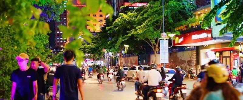 鳥よりも何よりもバイクが多いこの街では【ベトナム・ホーチミン】