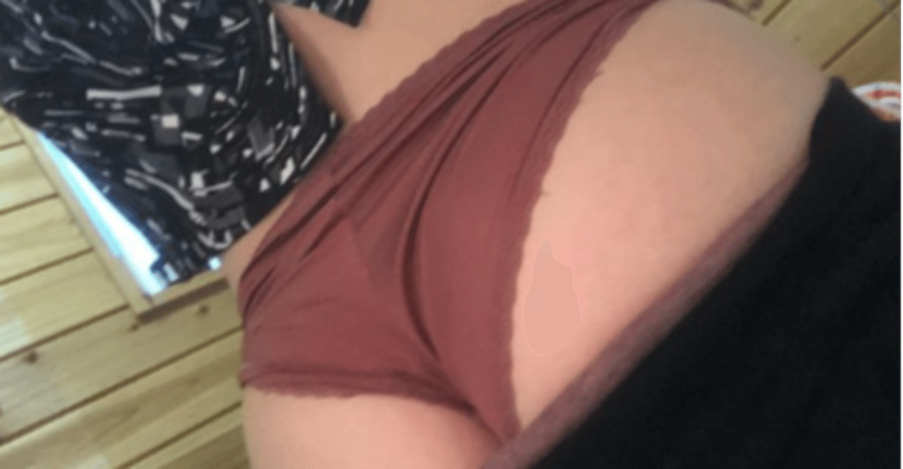 デカ尻奥様画像