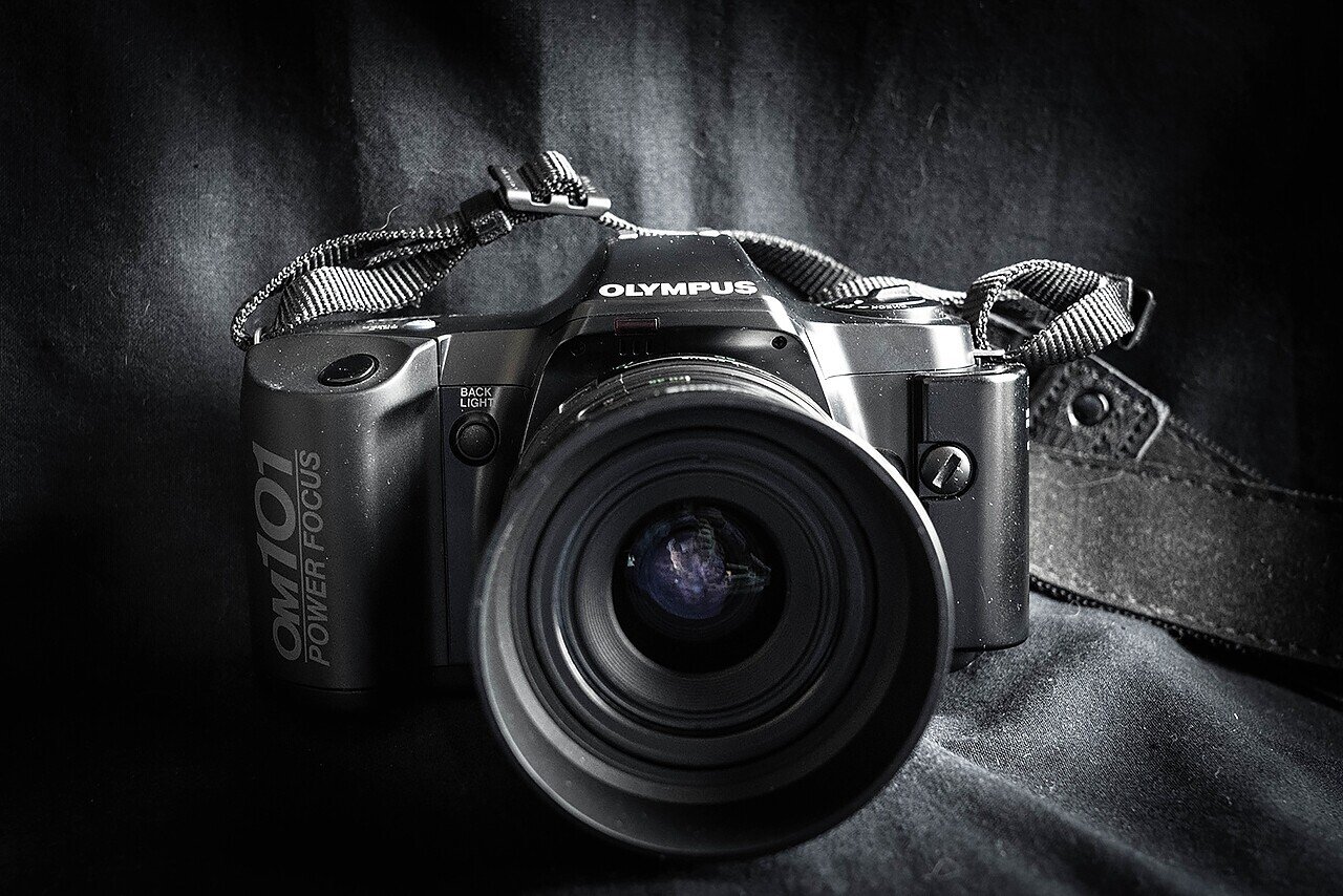 第201夜 オリンパスらしいユニークさ｜いいじま もとお / Snap