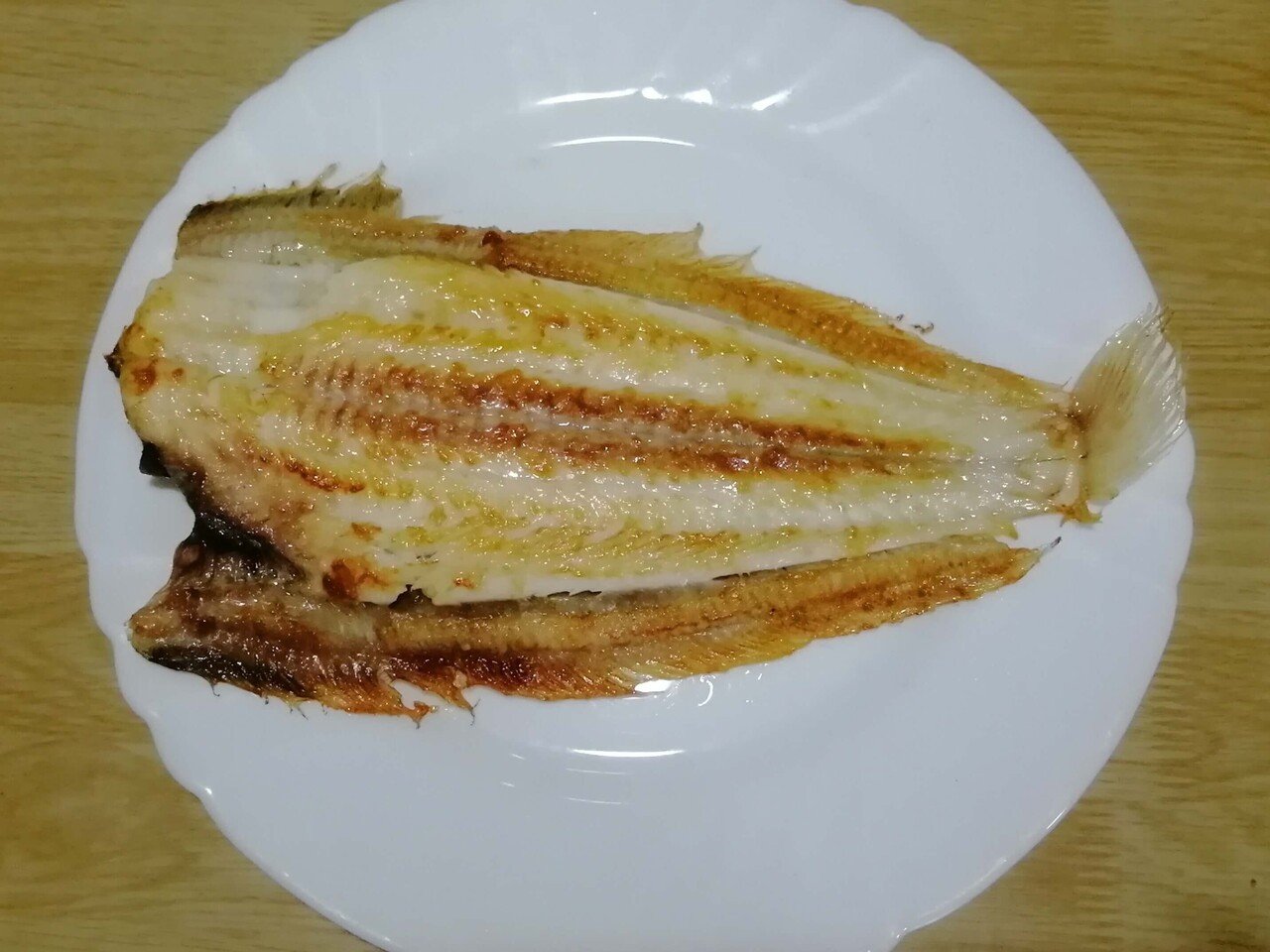 スペインのお魚屋さんハック Lenguado 舌ヒラメ がお手軽で美味しい Sacha スペイン語 英語 日本語 Note