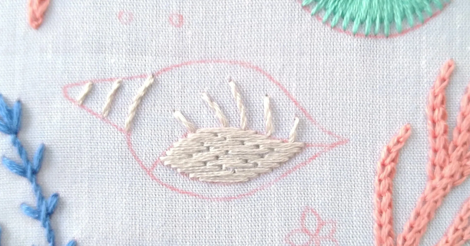海の仲間たちの刺繍枠キットを作ろう* ステップ10 〜貝の刺繍1