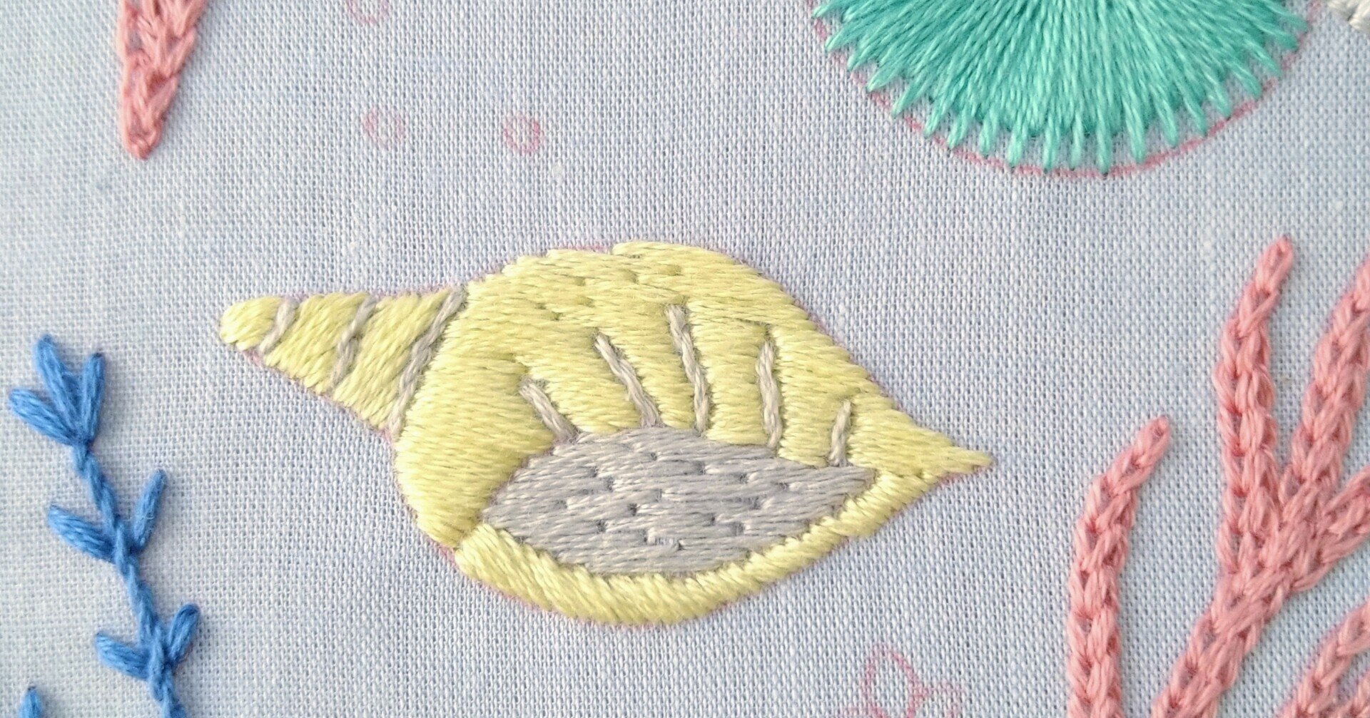 海の仲間たちの刺繍枠キットを作ろう* ステップ11 〜貝の刺繍2