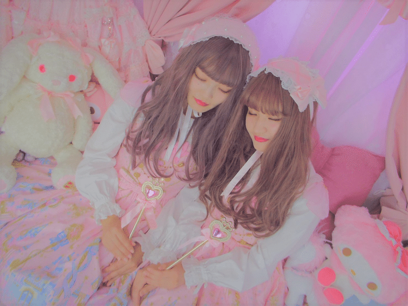 カレントは見た ロリィタファッションを通じて伝統産業を守りひろめたい 尾州の毛織物でロリィタ服を作る 尾州ロリィタ の魅力に密着 Blog Blog 尾州のカレント