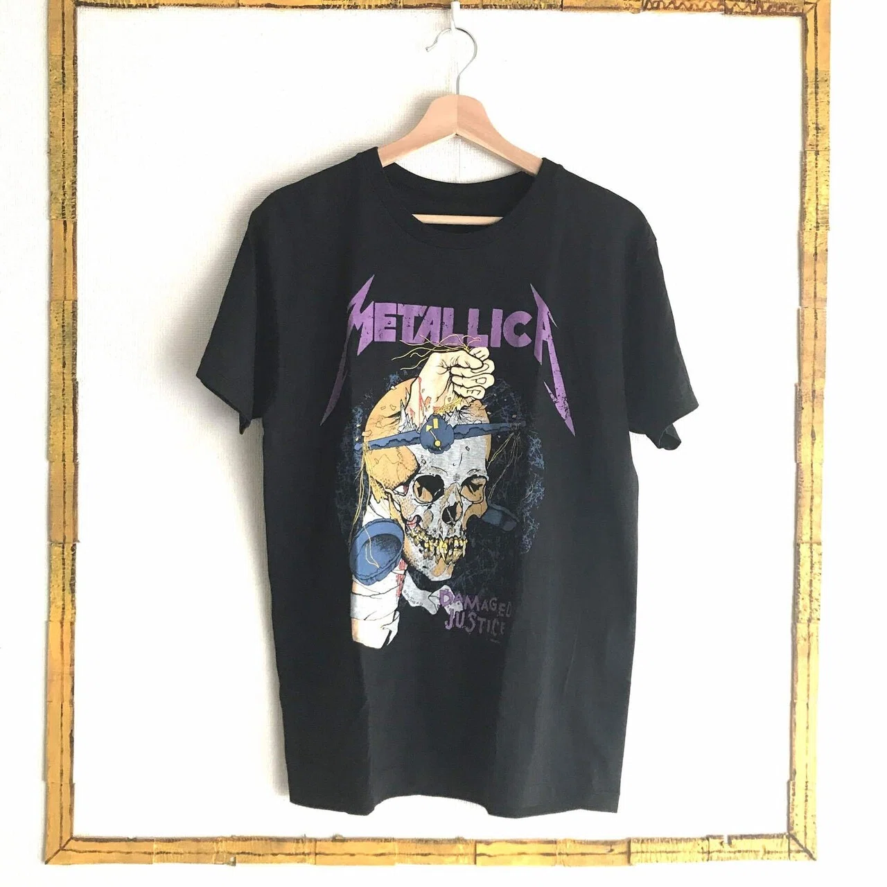 And Justice For All”アルバムジャケットのテミス像と日本企画メタリ缶 