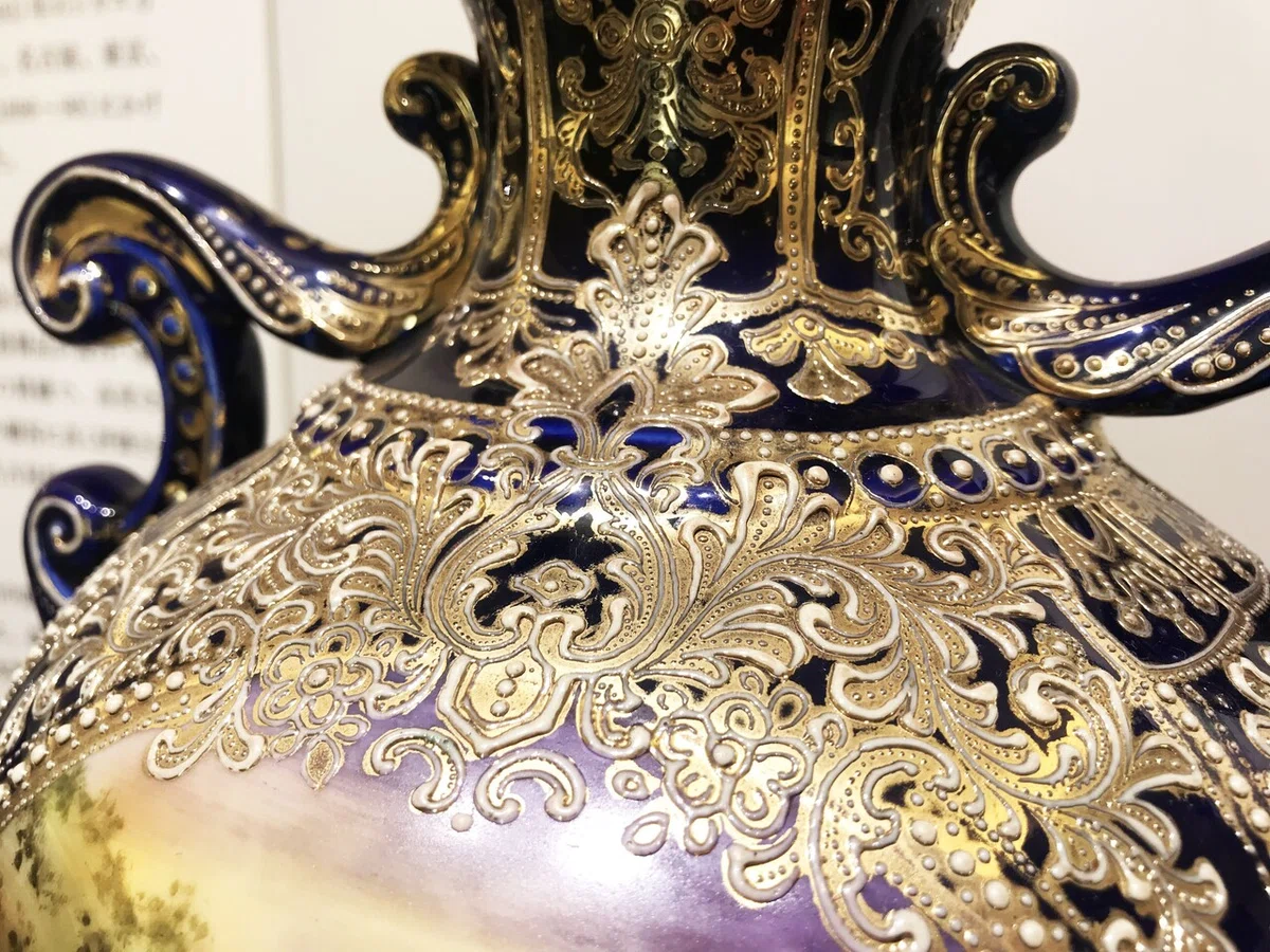 キラキラ光る金盛―オールドノリタケの花瓶を見る―｜横山美術館