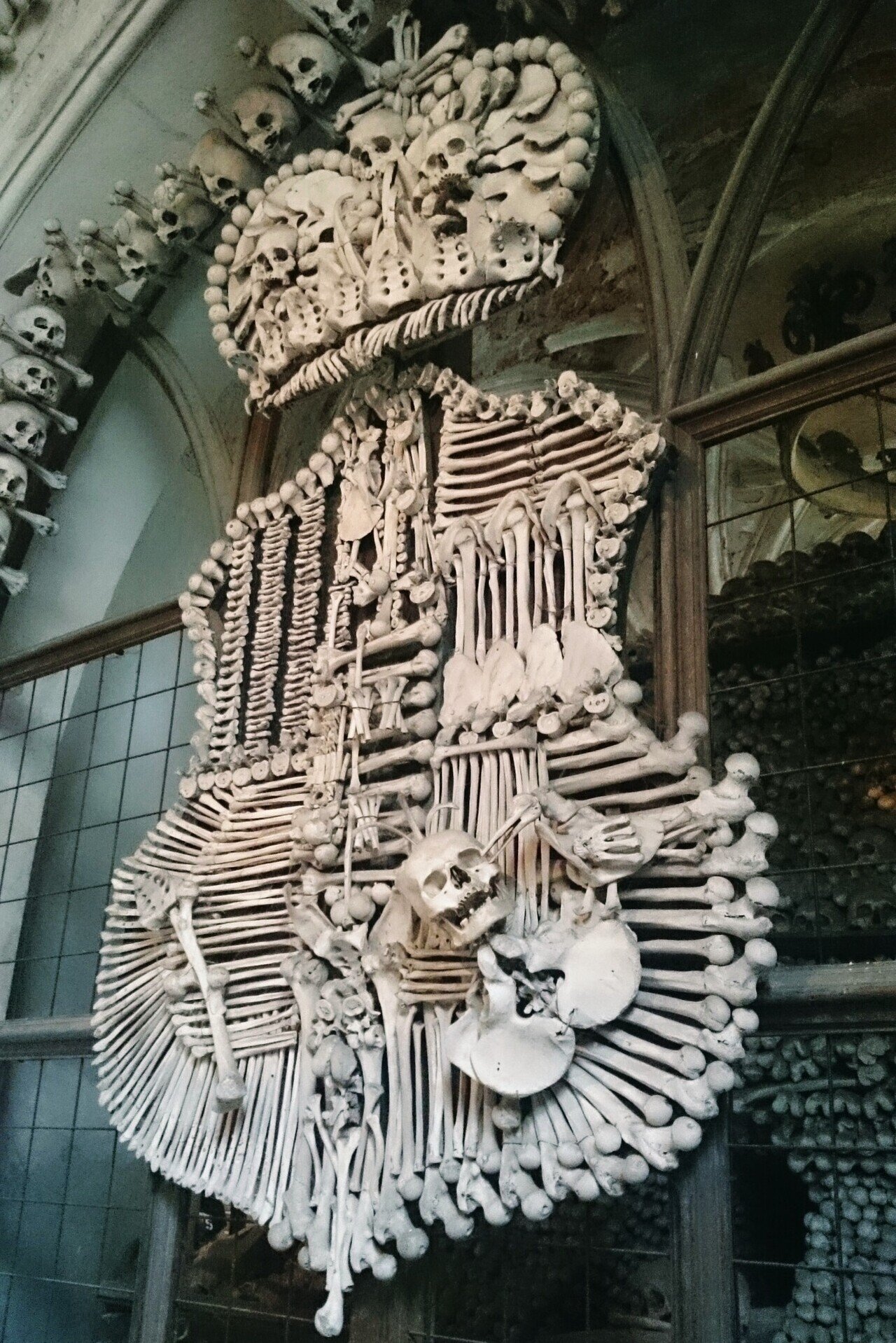 チェコの街 Kutna Hora クトナー ホラのコストニツェ ゆ き Note