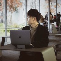 服を断捨離した シンプルに生きたい 佐久間 玲弥 𝙍𝙚𝙞𝙮𝙖 𝙎𝙖𝙠𝙪𝙢𝙖 Note