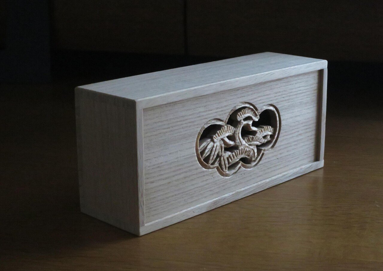 大阪の伝統工芸が結集した桐箱！欄間として飾り、桐箪笥として守る